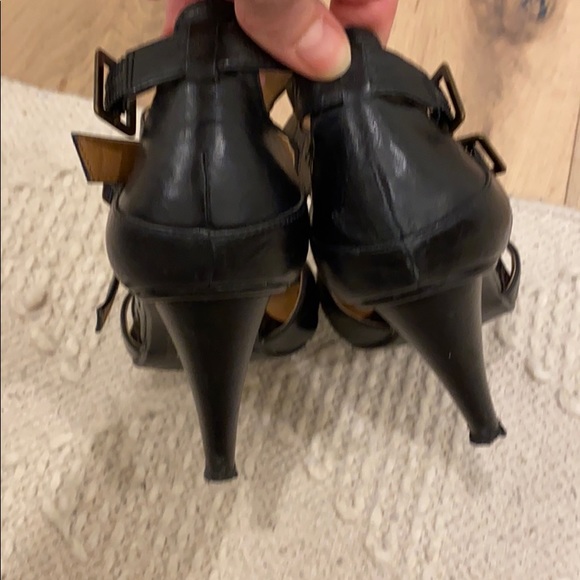 Kenneth Cole strappy  shoes - Picture 3 of 9